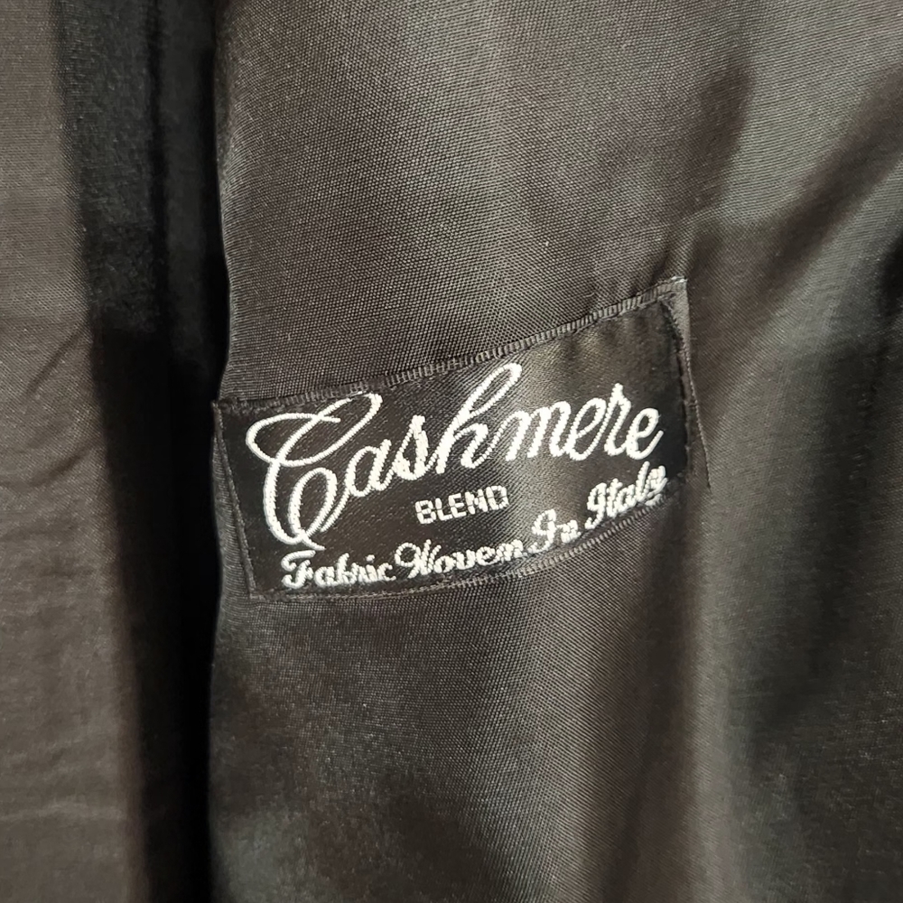 Coat - Picture 4 of 8